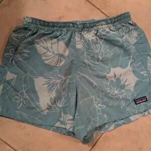 Patagonia Women's BaggiesTM Shorts - 5" Valley Flora: Strait Blue Size Small